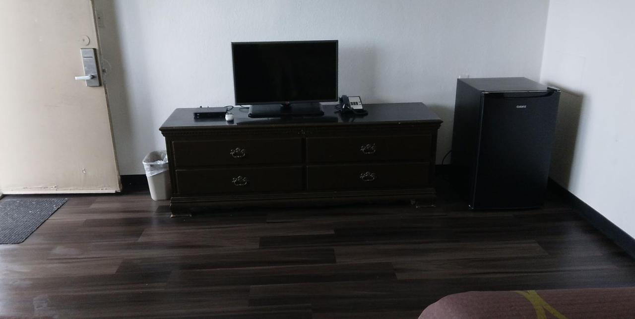 Super 8 By Wyndham Millbury/Toledo Ξενοδοχείο Εξωτερικό φωτογραφία