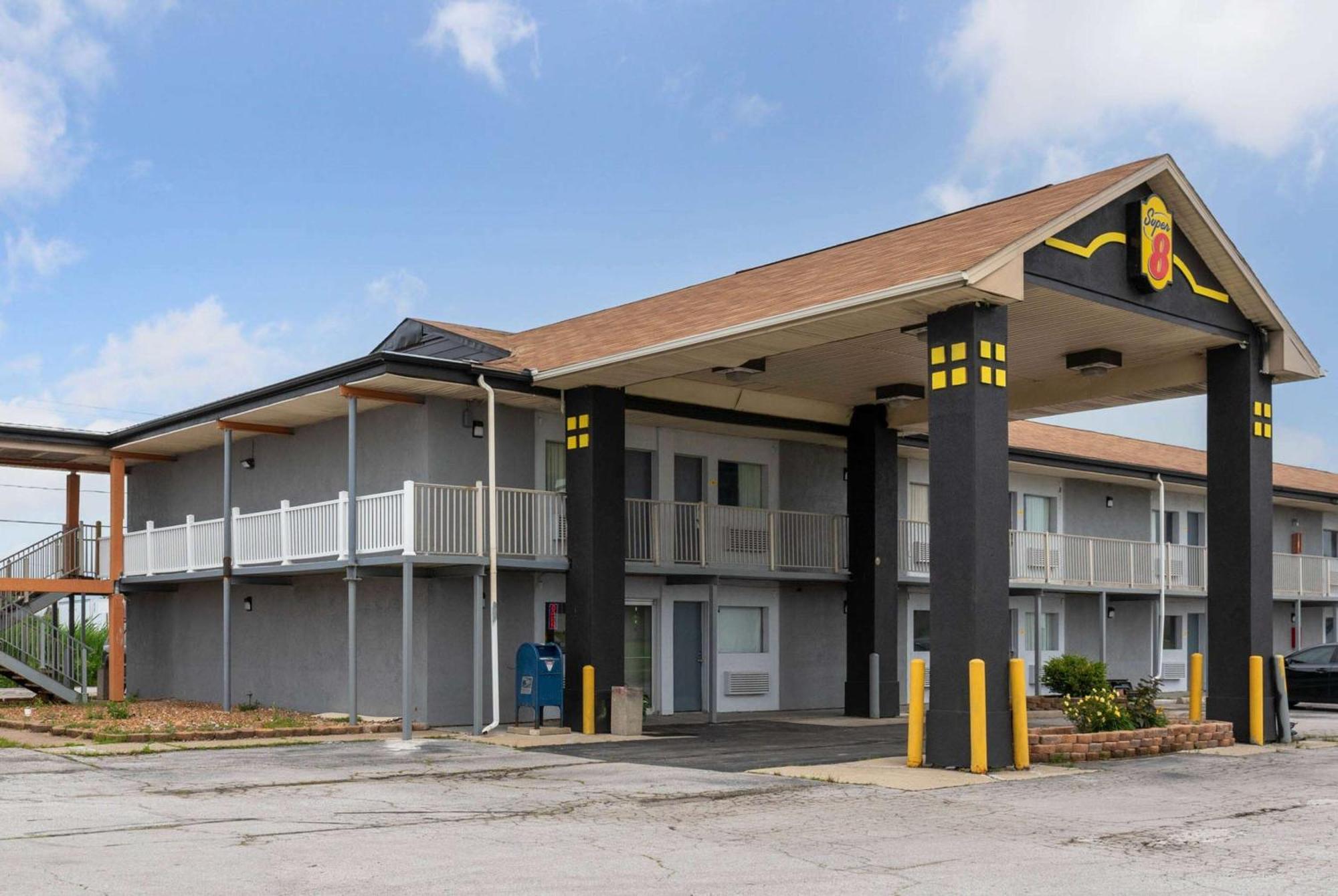Super 8 By Wyndham Millbury/Toledo Ξενοδοχείο Εξωτερικό φωτογραφία