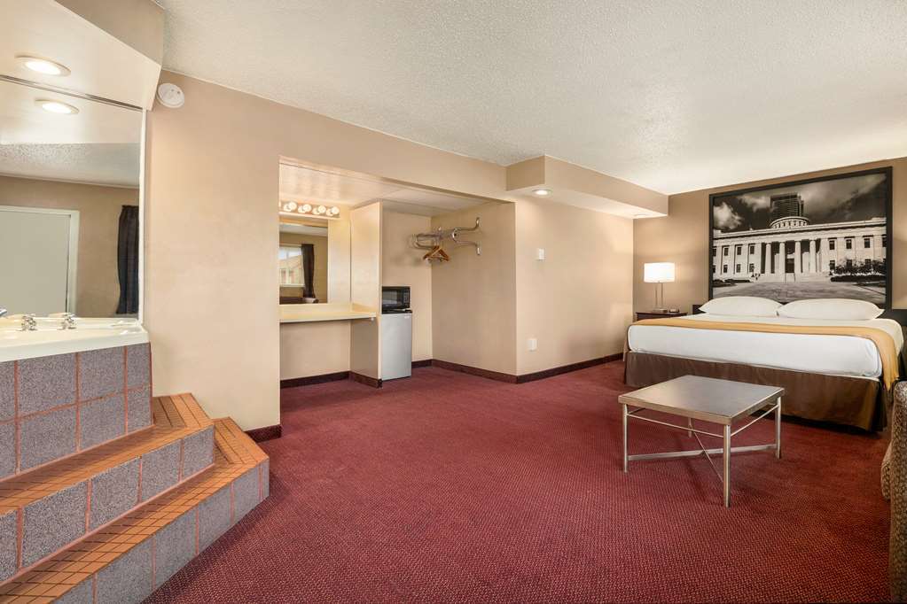 Super 8 By Wyndham Millbury/Toledo Ξενοδοχείο Δωμάτιο φωτογραφία